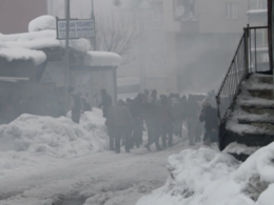 Şırnak'ta göstericilere polis müdahalesi