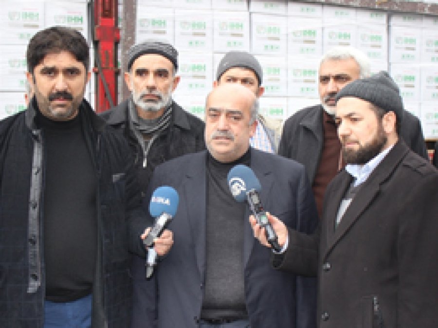 İslami STK'lardan Sur halkına 2 TIR yardım