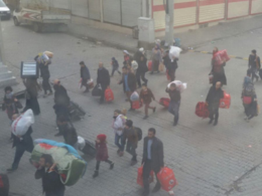 Cizreliler göç etmeye devam ediyor