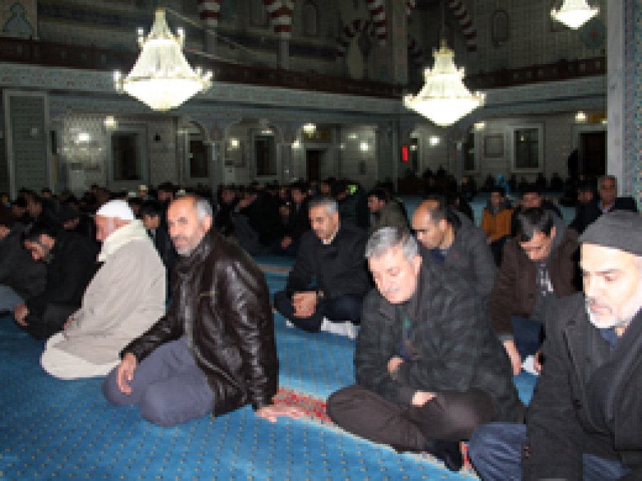 Bingöl'de, yeni yılı sabah namazında dualarla karşıladı