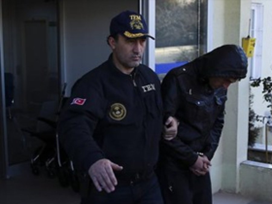 Ankara'da yakalanan iki canlı bomba tutuklandı