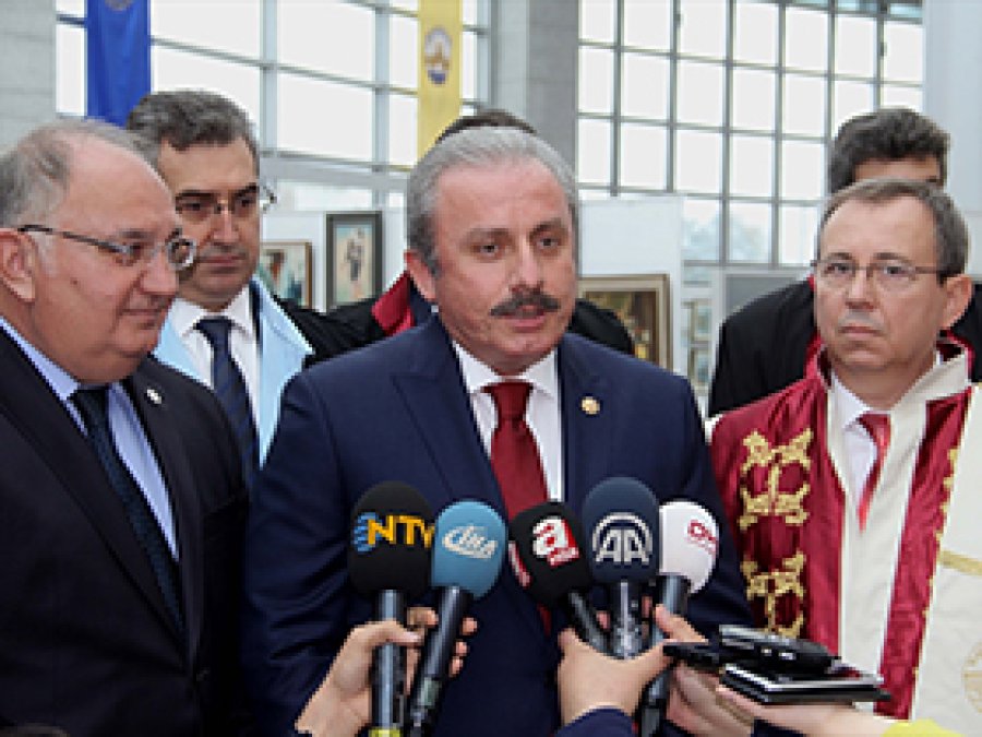 AK Parti başkanlık modeli önerisini açıkladı