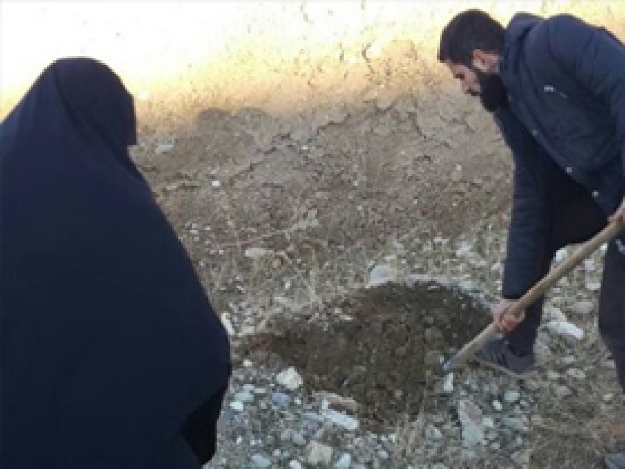 Kazma kürekle infaz edilen babasını arıyor