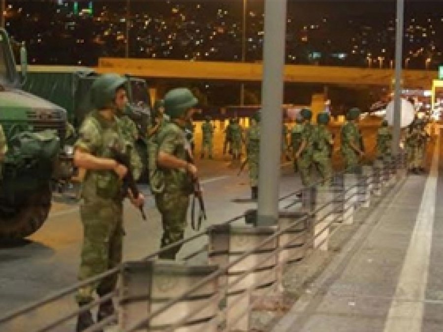 543 askere gözaltı kararı