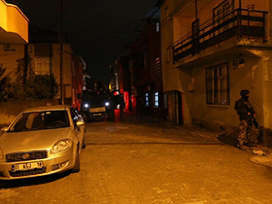  Adana'da DEAŞ operasyonu: 40 gözaltı