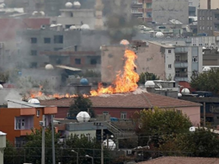 Cizre'de yangın: 9 ölü 25 yaralı
