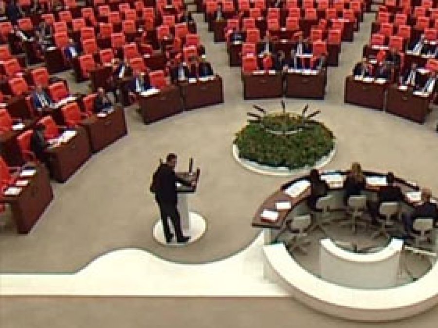 TBMM'de bir kez daha 'Kürdistan' tartışması