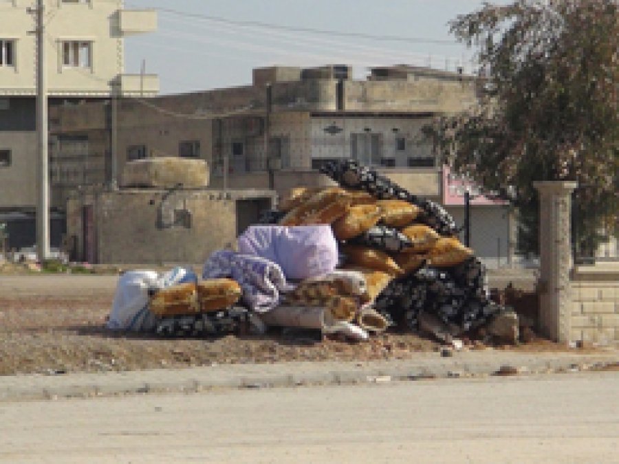 Nusaybin'de halk evlerini terk ediyor
