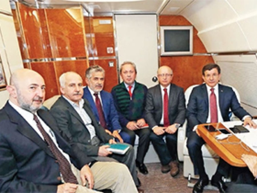 Davutoğlu'ndan çelişkili Hizbullah açıklaması