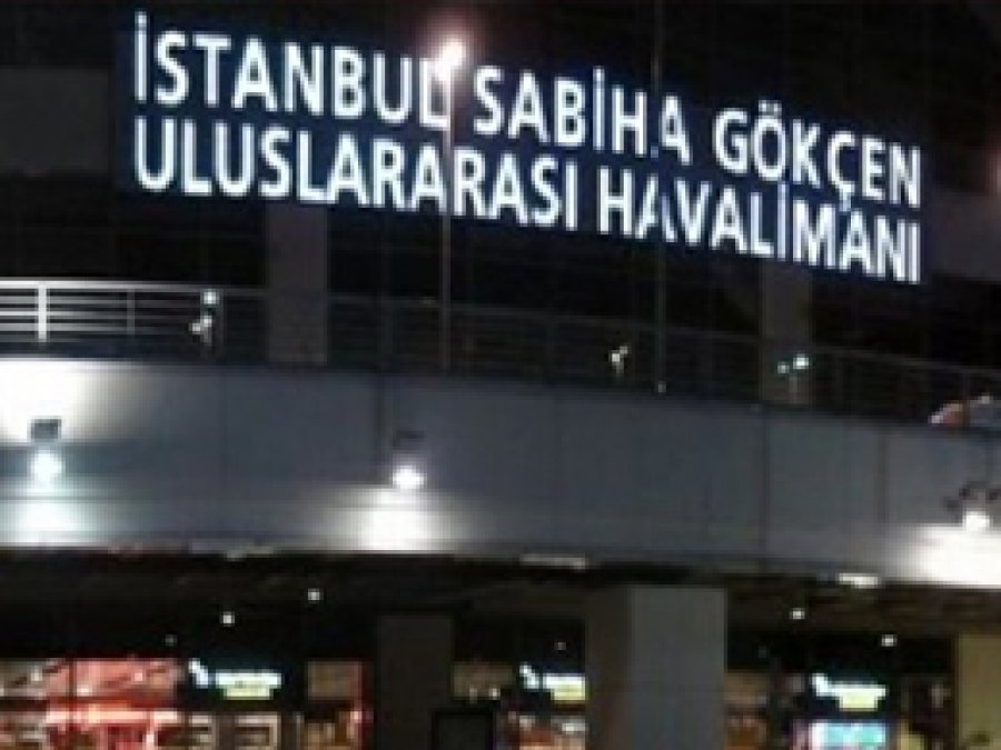 12 yaşındaki çocuk uçağa gizlice bindi
