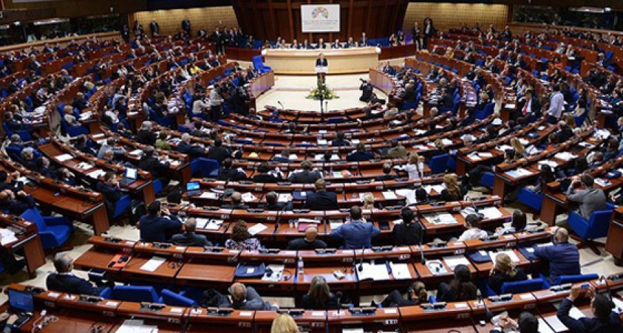 Fransa'ya 'nefret suçu' uyarısı