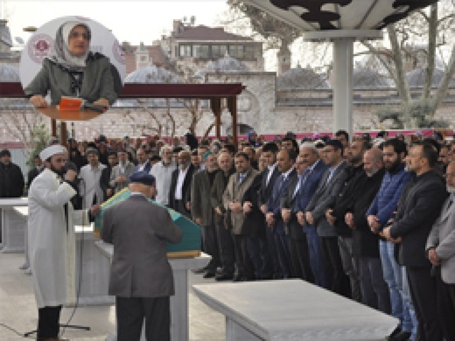 Kamile Şahin Hakk'ın rahmetine kavuştu