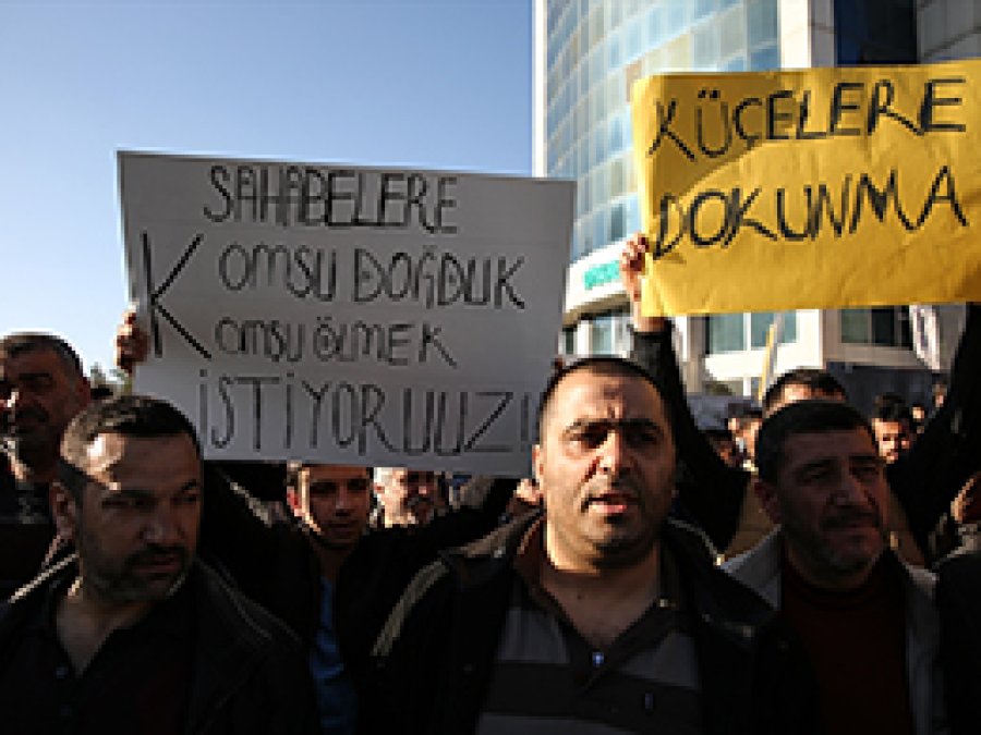 'Sur Halkı İnisiyatifi'nden PKK protestosu