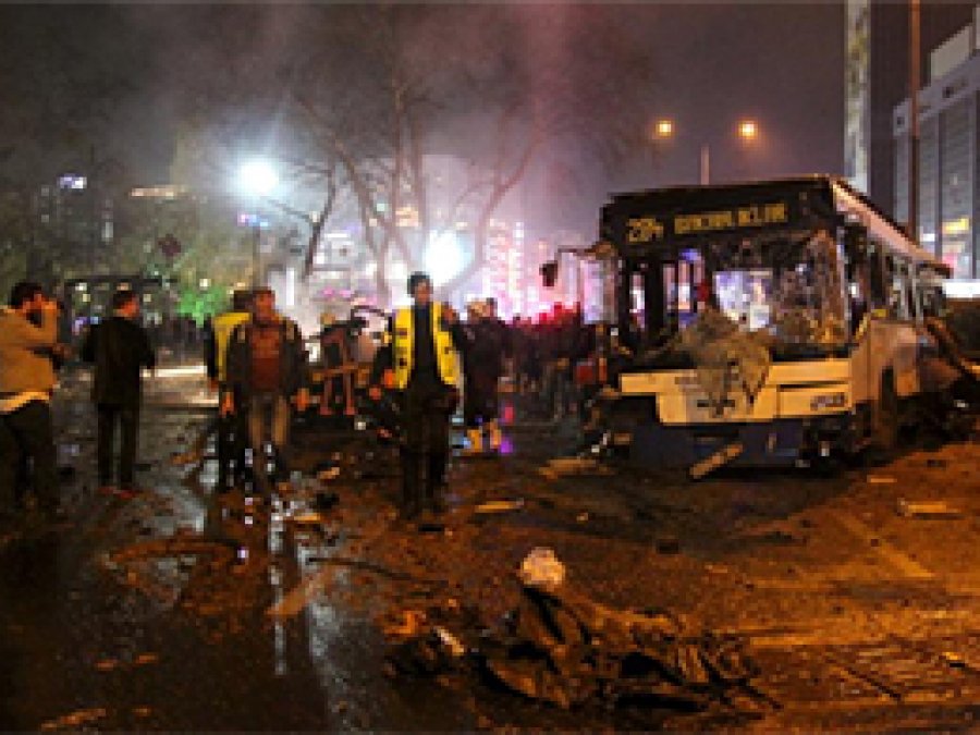 Ankara Kızılay'da şiddetli patlama: 27 ölü