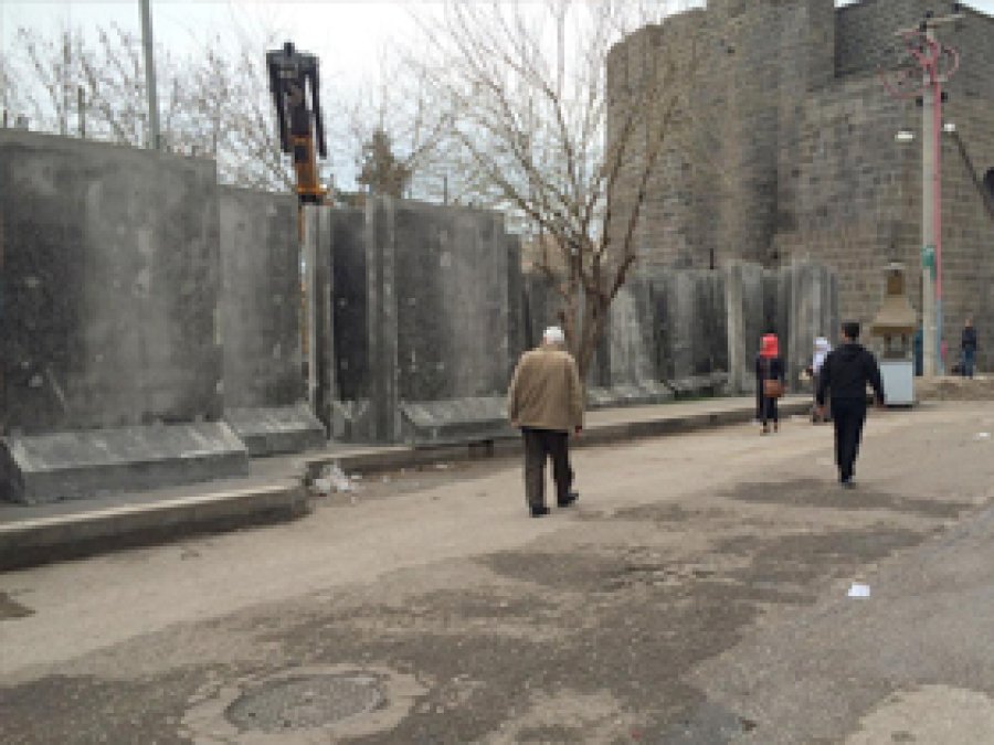 Diyarbakır Valiliğinden beton blok açıklaması