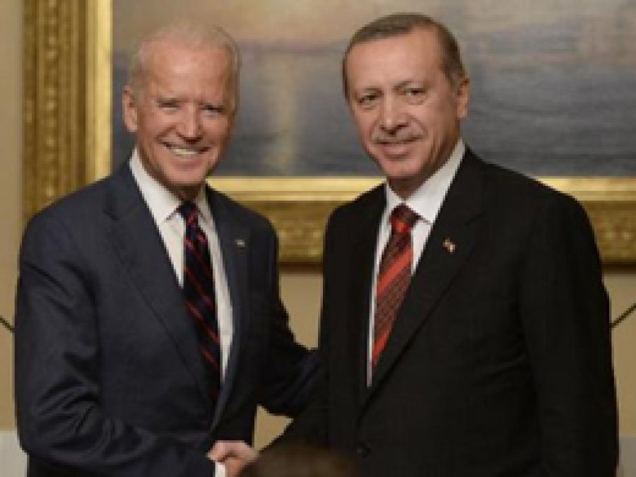 Obama'dan önce Biden'le görüştü