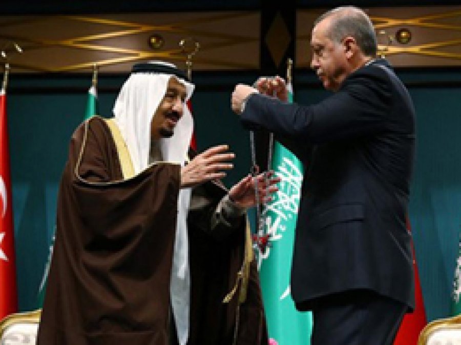 Kral Selman’a Devlet Nişanı verildi