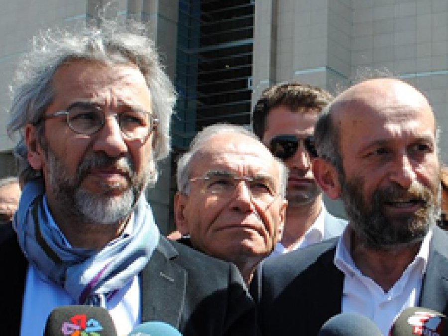 Can Dündar ve Erdem Gül'e hapis cezası