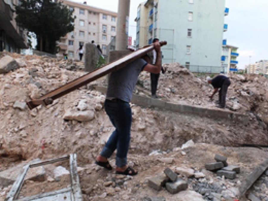 Mardinliler belediyeye isyan etti