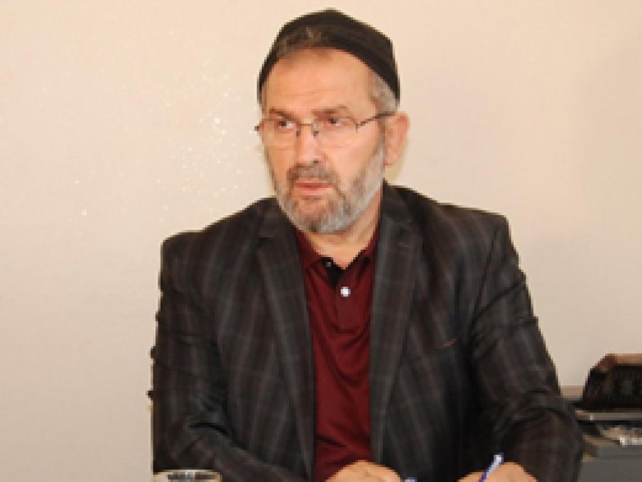 “Müslüman bayan, tesettürüyle örnektir"