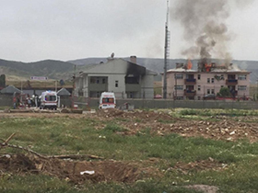 Muş'ta karakola roketli saldırı: 1 ölü