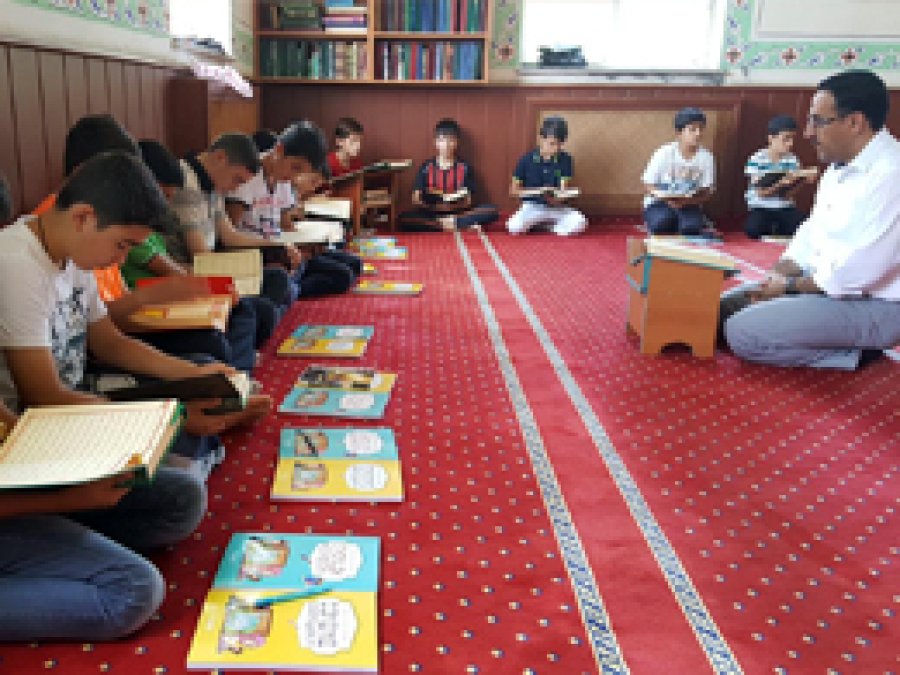 Camiyi, cemaati, ezanı ve İslam’ı sevdirelim