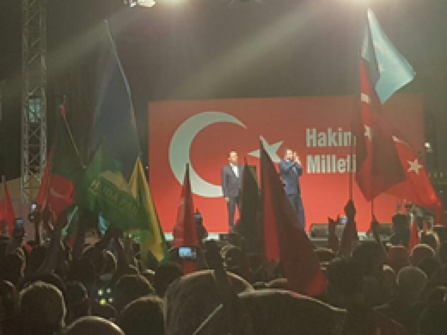 HÜDA PAR Sözcüsü Kısıklı'da halka hitap etti