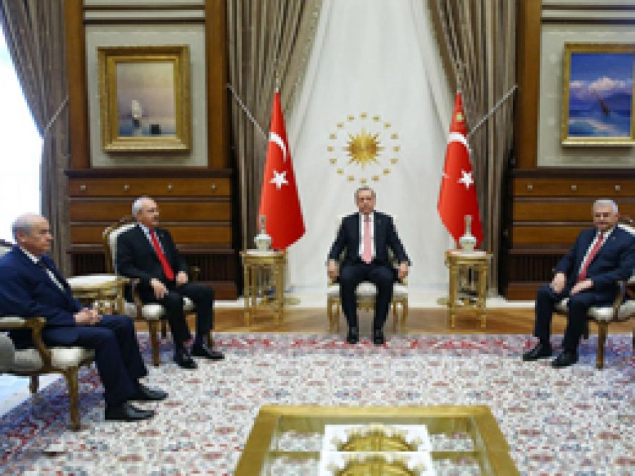 Erdoğan, siyasi parti liderlerini kabul etti