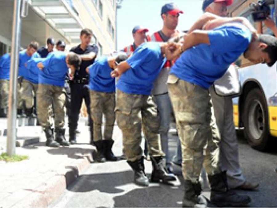 758 Asker tahliye edildi 