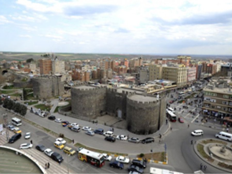 Diyarbakır'da dev miting hazırlığı