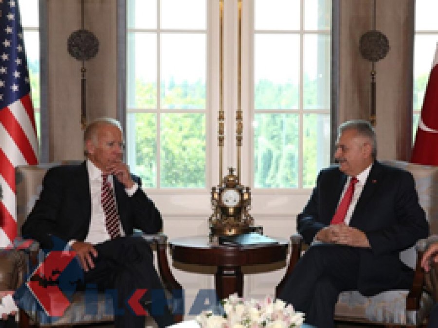 Başbakan Yıldırım ile Biden bir araya geldi