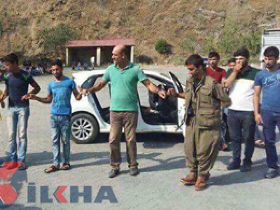 Yol kesen PKK'lilere destek olanlar gözaltına alındı