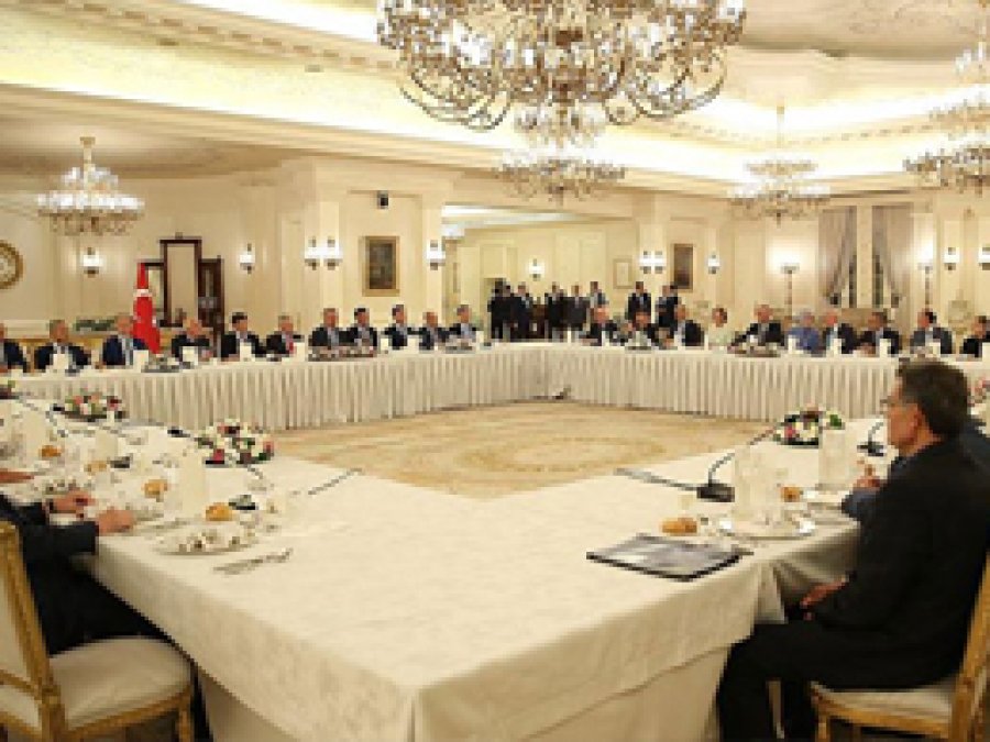  Yıldırım Ak Parti'li eski bakanlarla buluştu 