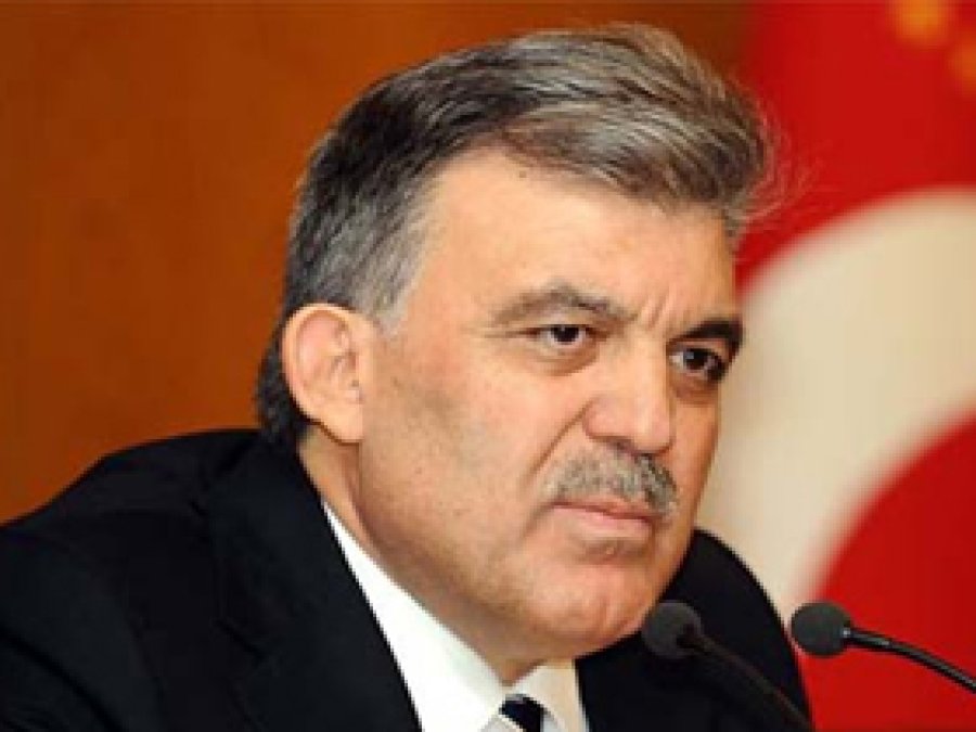 Gül, Darbe Komisyonunun sorularını yanıtladı