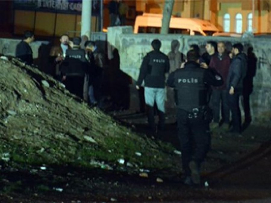 Diyarbakır'da polis noktasına saldırı 