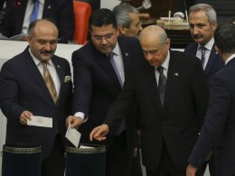 7 ve 8. madde kabul edildi