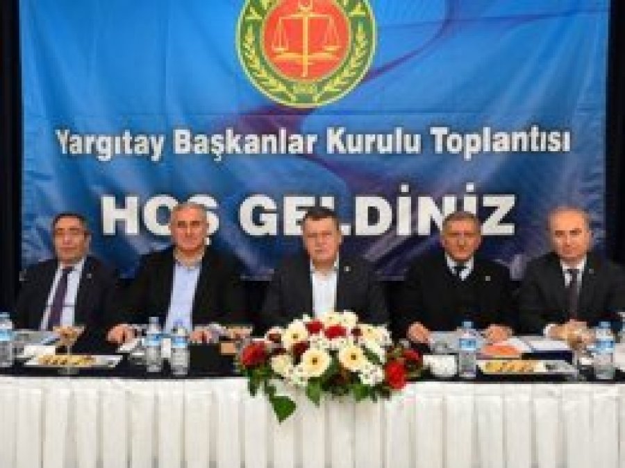 Yargıtay'da 800 bin dosya devretti 