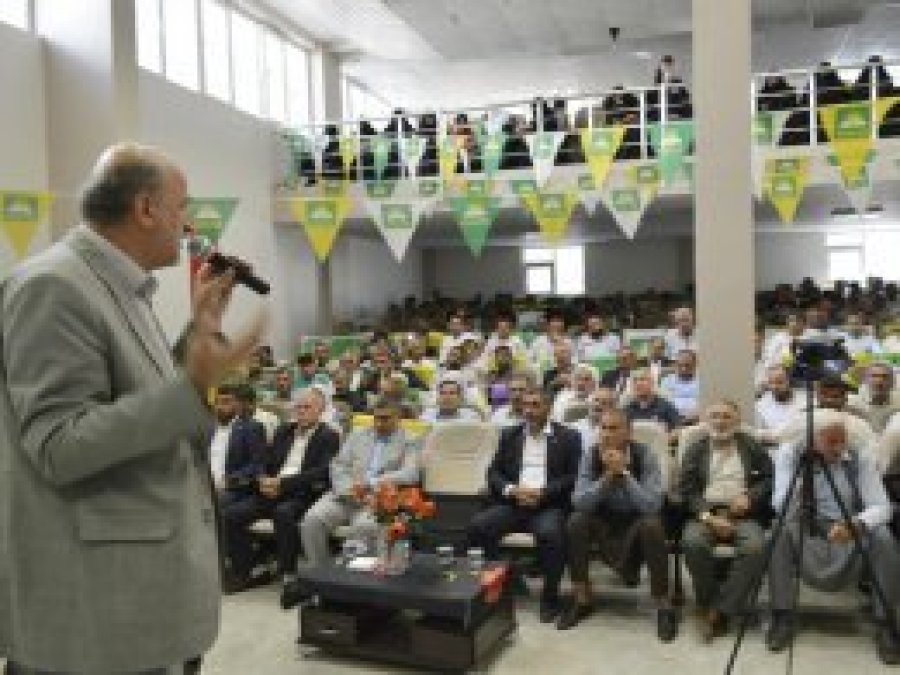 'Ayrıştırıcı değil birleştirici bir dil kullanılmalı'