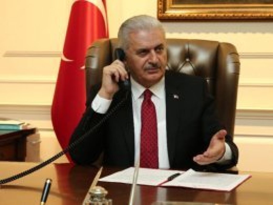 Başbakan'dan 3 Türkiyeli için telefon görüşmesi