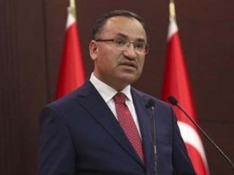 Bekir Bozdağ: Diyanet'e iftira atılıyor