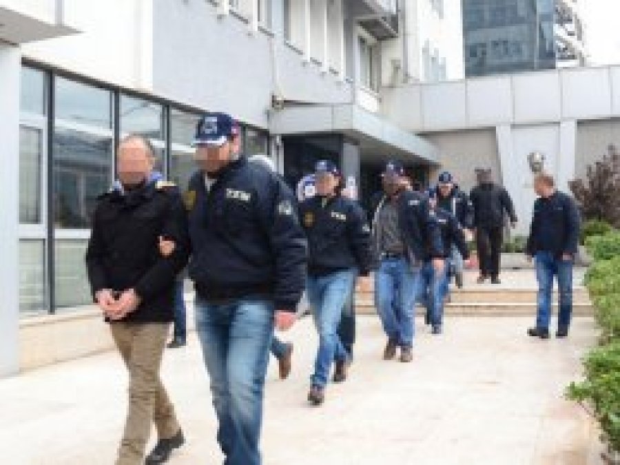 Maliye Bakanlığı 82 eski çalışanına FETÖ’den gözaltı kararı