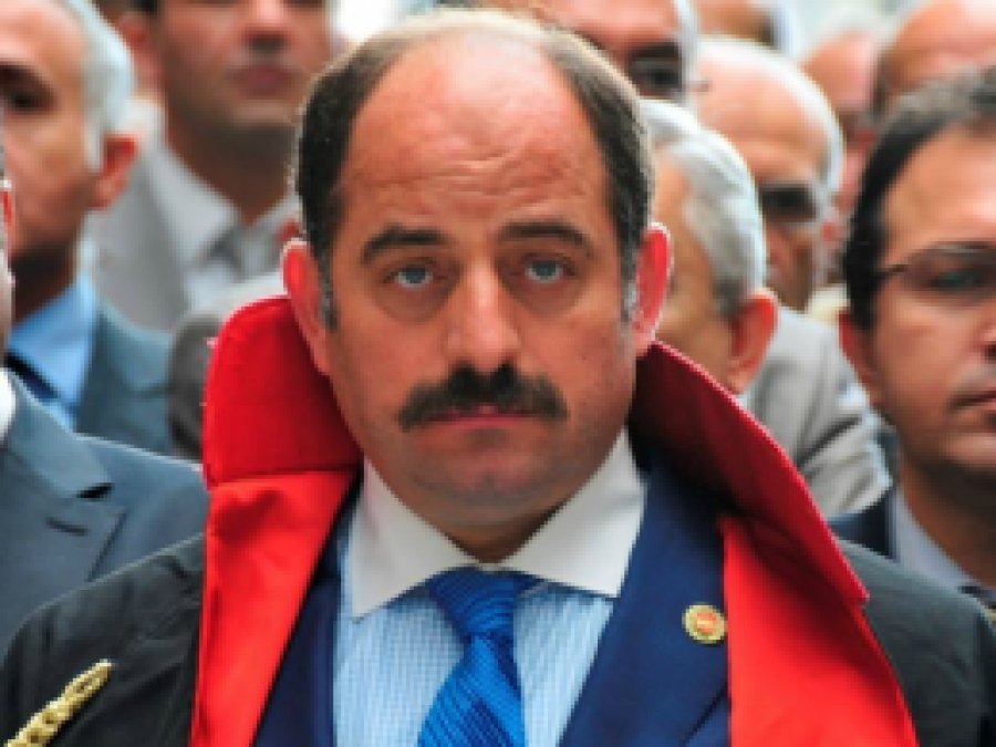 FETÖ üyesi 3 savcı için kırmızı bülten kararı