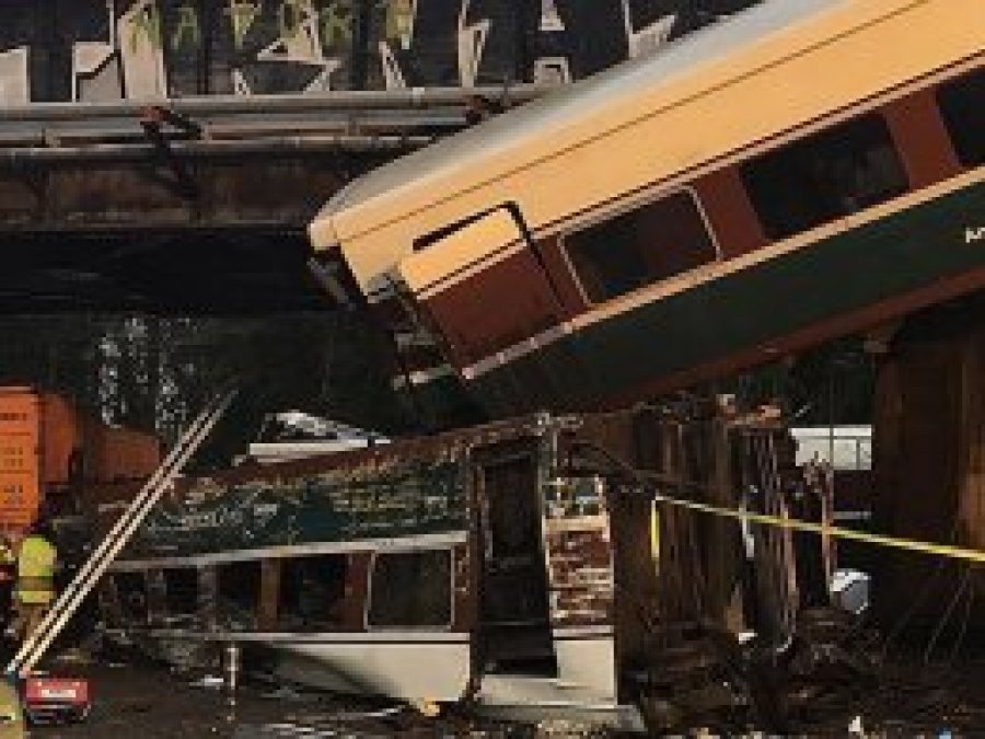 ABD'de tren kazası: 3 ölü, 100'den fazla yaralı