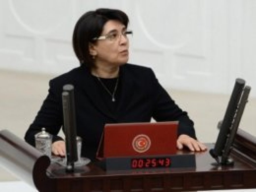 Leyla Zana gözaltına alındı