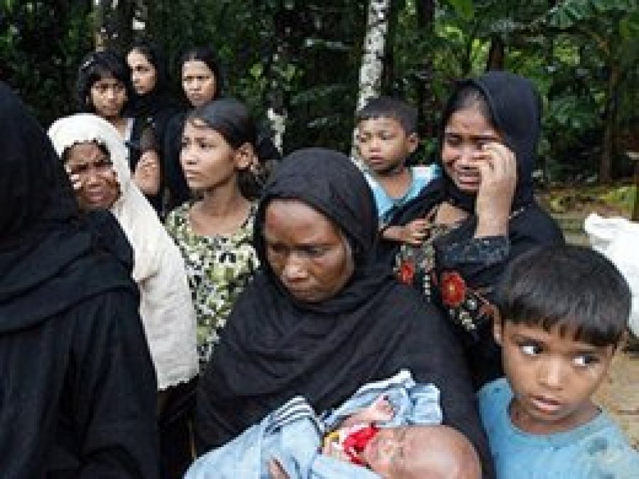 Malezya'dan Arakan'a yardım