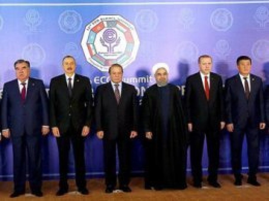 Erdoğan: Siyasi mücadelede birbirimizle dayanışmalıyız