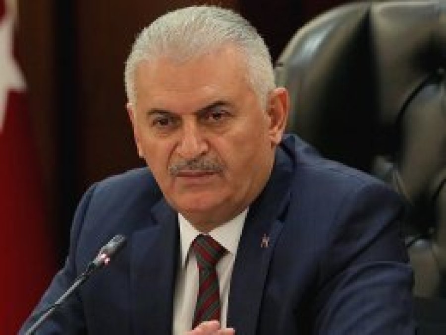 'Konsolos gözaltına alındığı için özür dilendi'