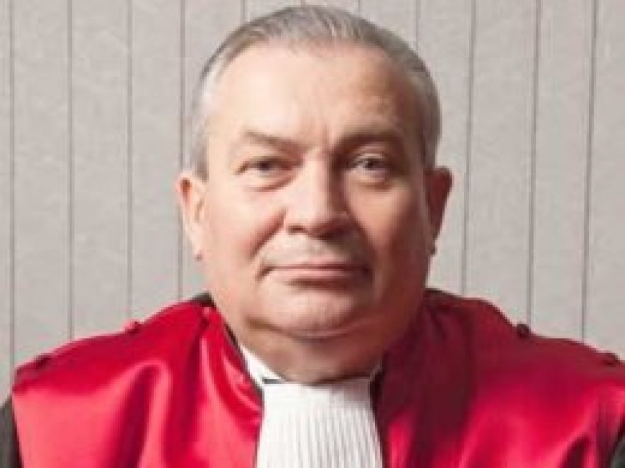 BM hakimi Akay, FETÖ'den hakim karşısına çıktı