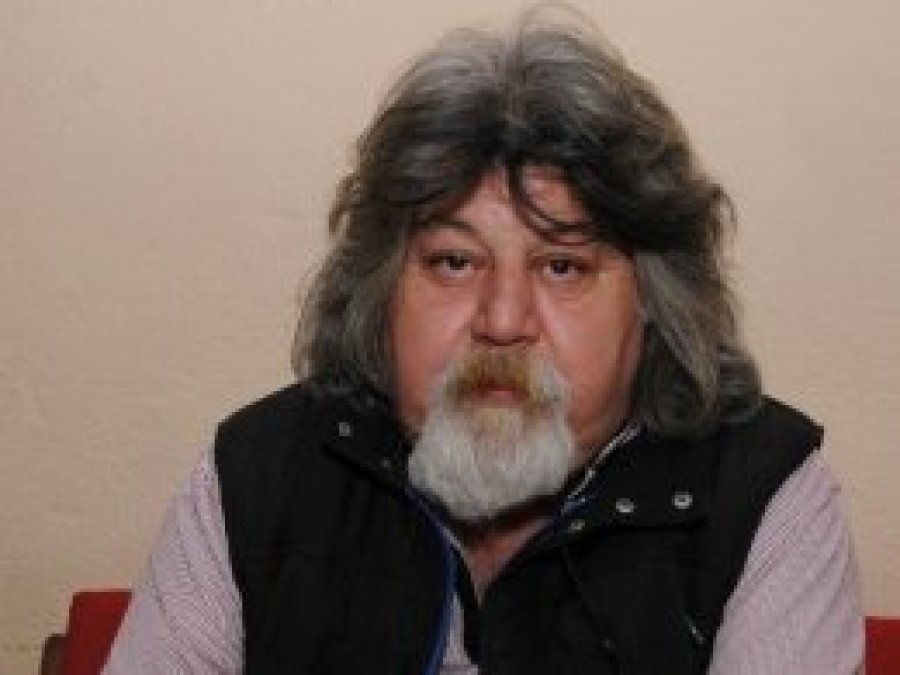 Ahmet Aziz Nesin hakkında yakalama kararı