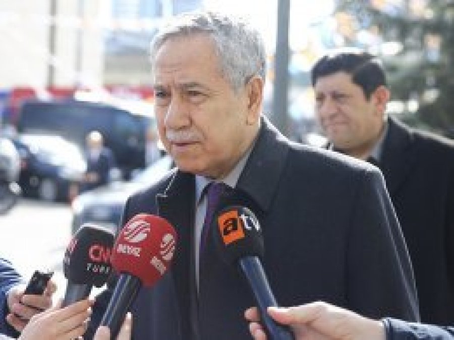 Başbakan Yıldırım eski bakanlarla buluştu